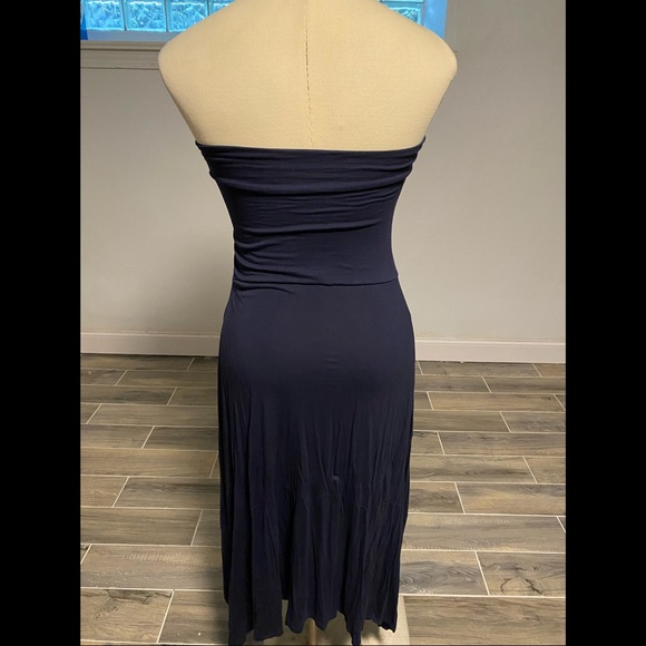 Halter dress - Picture 2 of 3